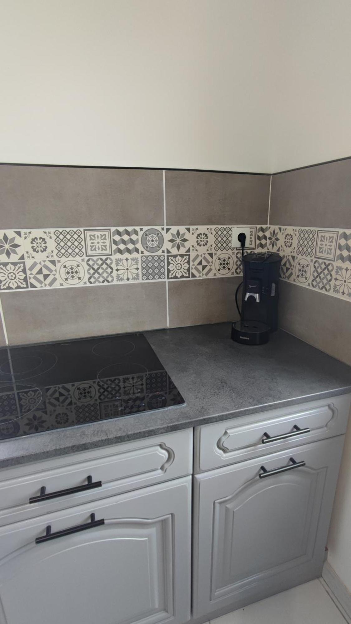 Appartement Cosy Uchaud ภายนอก รูปภาพ